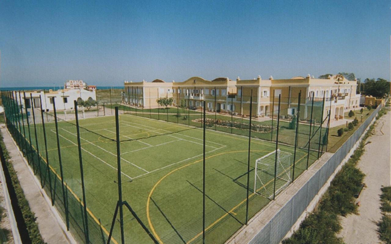 Villaggio Turistico Le Meridiane Марина ди Монтенеро Екстериор снимка